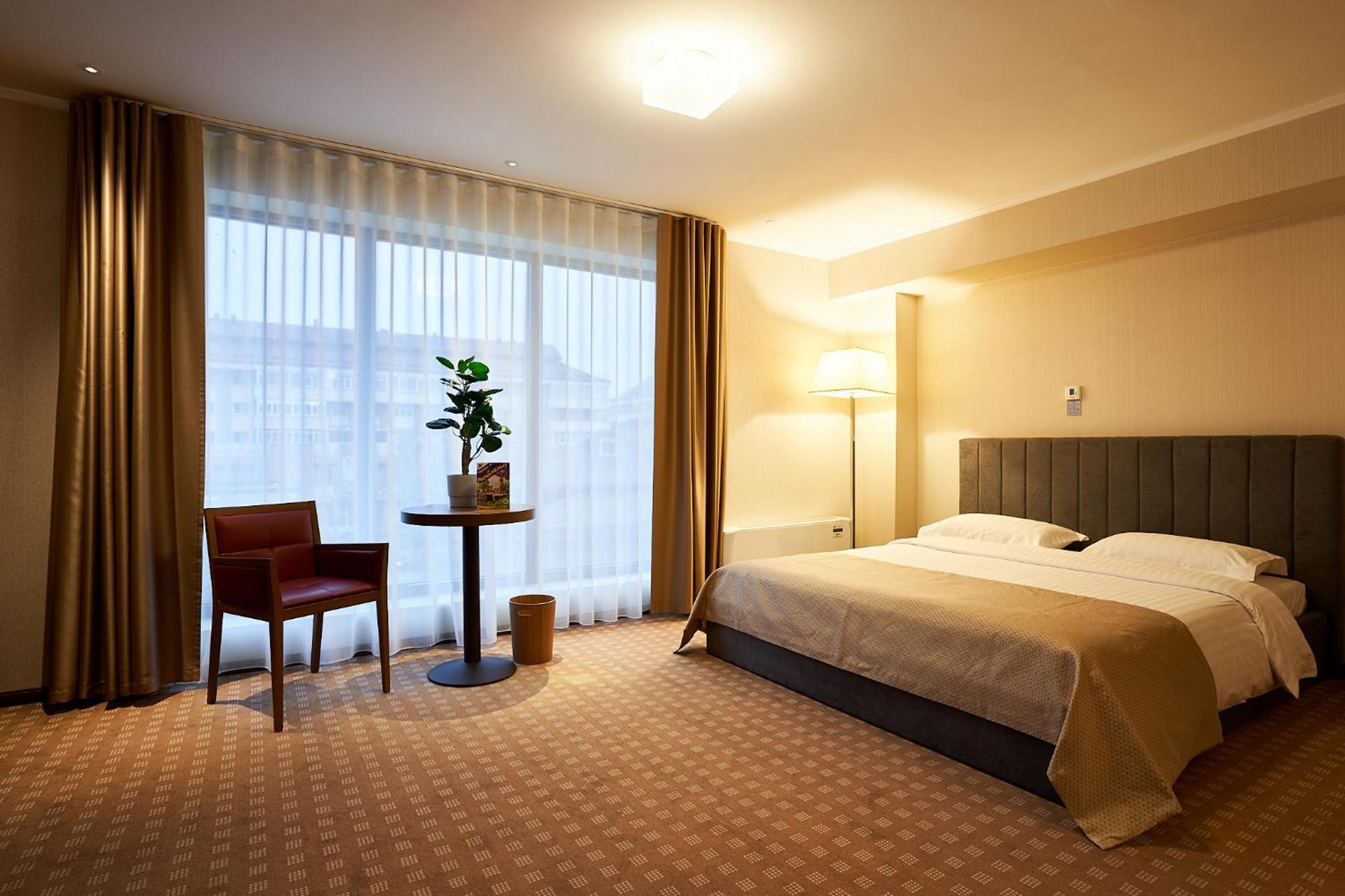 Petrodava One Piatra Neamţ Buitenkant foto