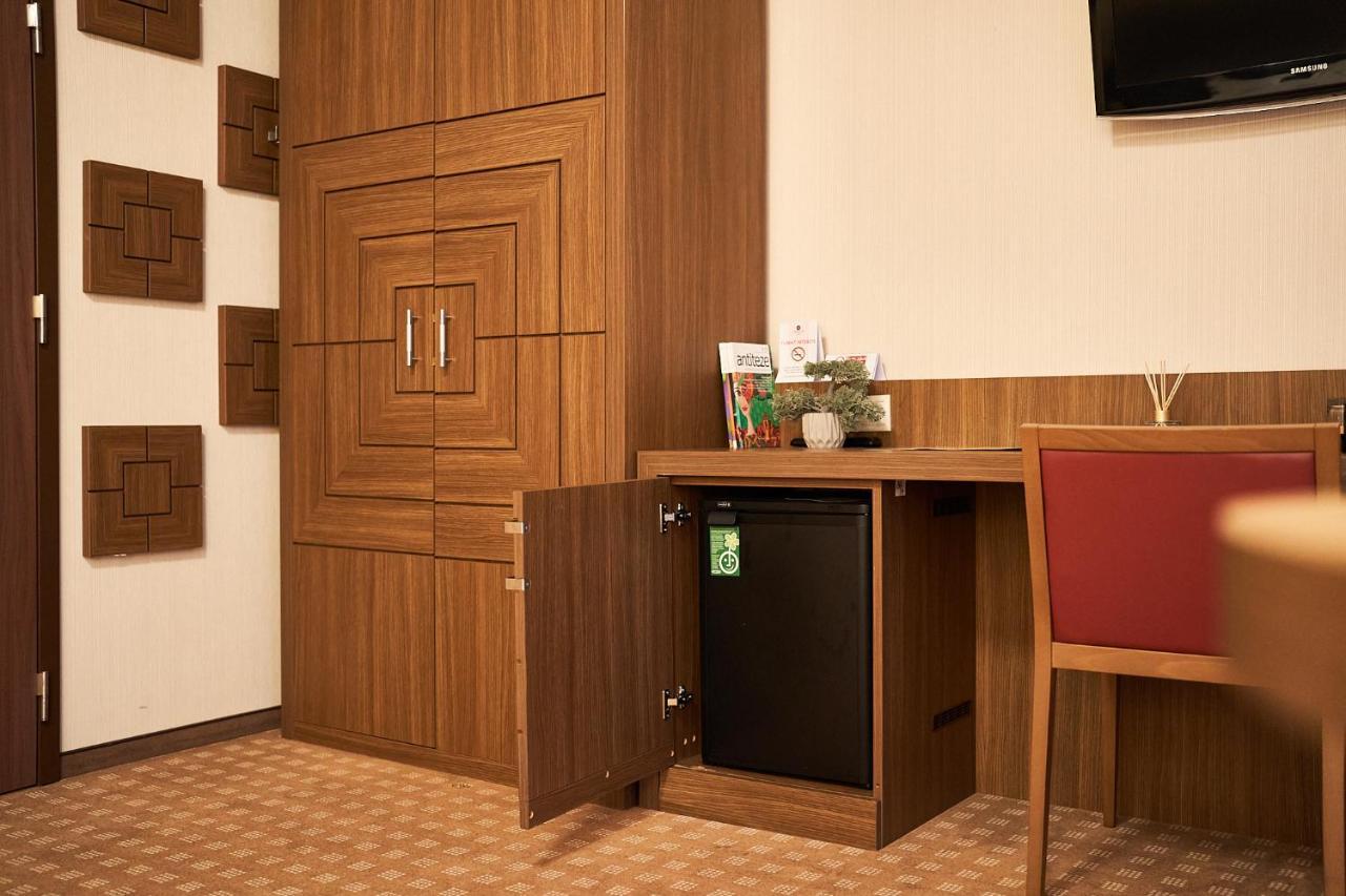 Petrodava One Piatra Neamţ Buitenkant foto