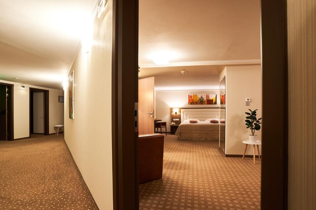 Petrodava One Piatra Neamţ Buitenkant foto